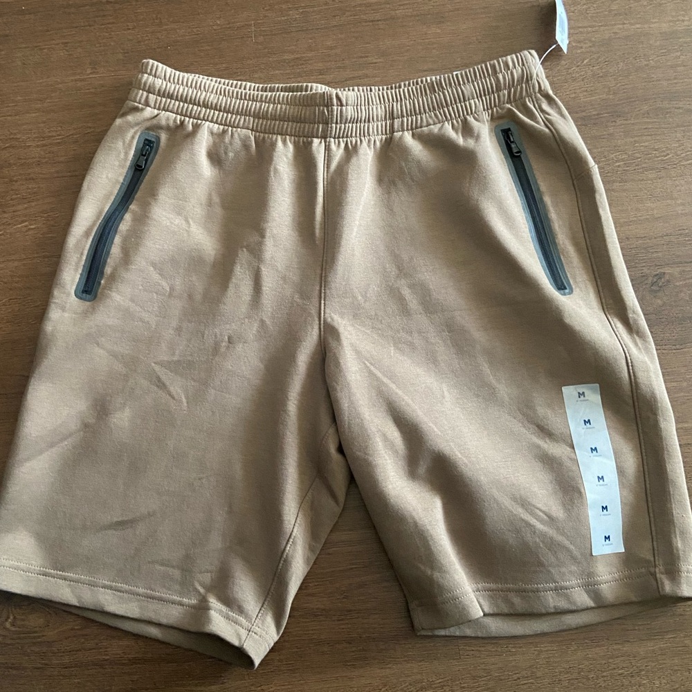 Mens Old Navy 9” inseam, size M, athletic shorts